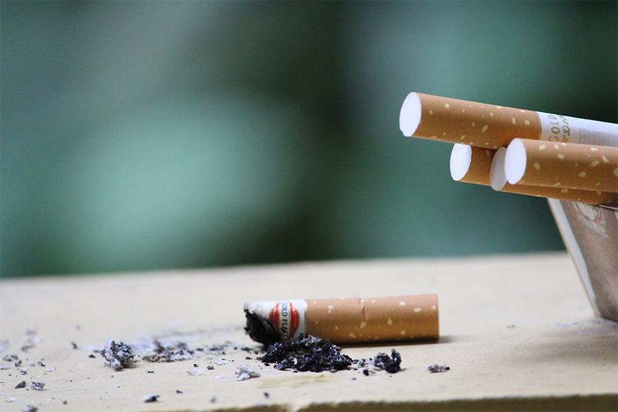 El tabaco, enemigo principal de la vista